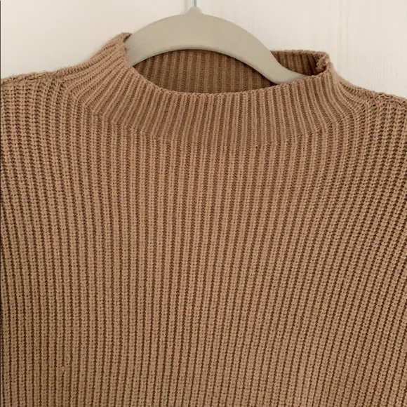 Chelsea & Violet Crop Sweater - Picture 5 of 5